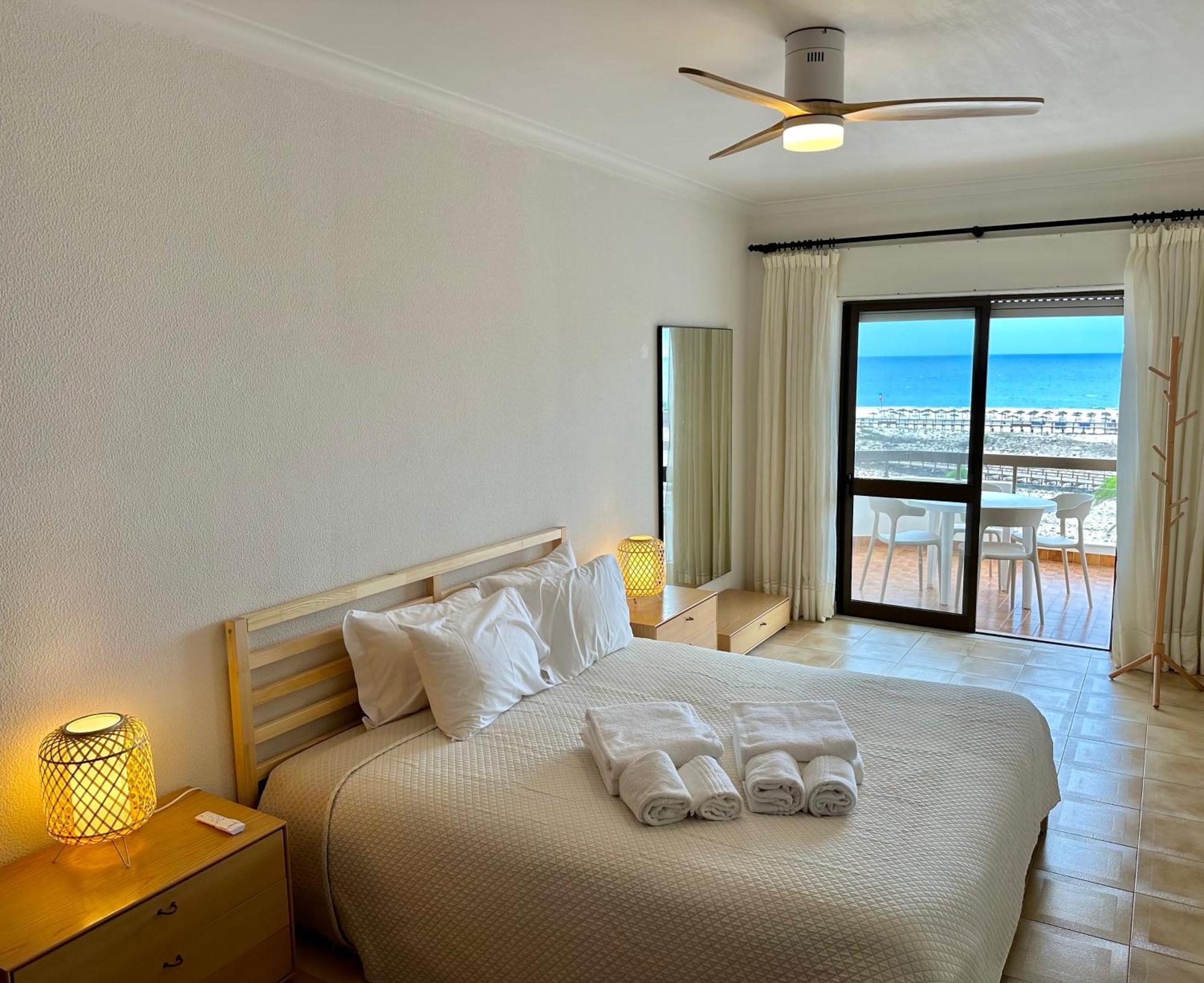 T1 Vista Baia Monte Gordo Apartment Luaran gambar